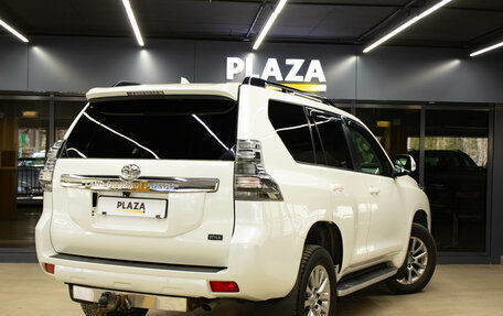 Toyota Land Cruiser Prado 150 рестайлинг 2, 2017 год, 3 849 000 рублей, 4 фотография