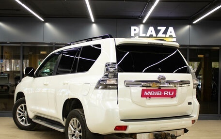 Toyota Land Cruiser Prado 150 рестайлинг 2, 2017 год, 3 849 000 рублей, 3 фотография