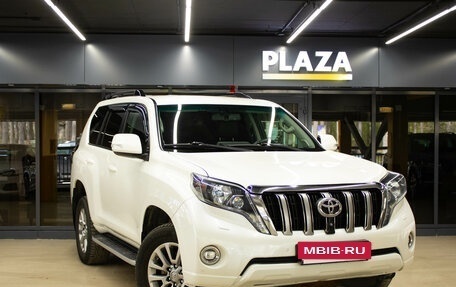 Toyota Land Cruiser Prado 150 рестайлинг 2, 2017 год, 3 849 000 рублей, 2 фотография