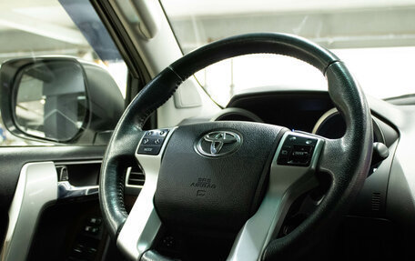 Toyota Land Cruiser Prado 150 рестайлинг 2, 2017 год, 3 849 000 рублей, 8 фотография