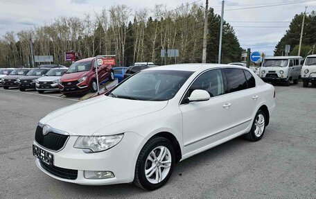 Skoda Superb III рестайлинг, 2011 год, 799 995 рублей, 3 фотография