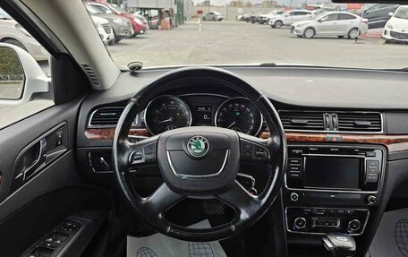 Skoda Superb III рестайлинг, 2011 год, 799 995 рублей, 16 фотография