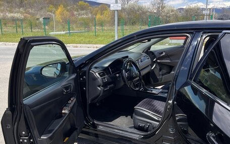 Toyota Camry, 2017 год, 1 800 000 рублей, 11 фотография