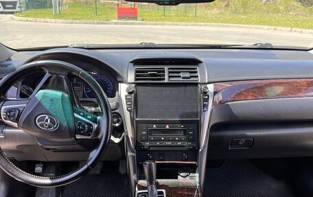 Toyota Camry, 2017 год, 1 800 000 рублей, 16 фотография