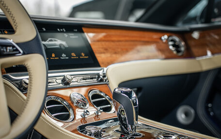 Bentley Continental GT III, 2019 год, 18 500 000 рублей, 22 фотография