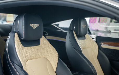 Bentley Continental GT III, 2019 год, 18 500 000 рублей, 24 фотография