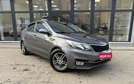 KIA Rio III рестайлинг, 2015 год, 910 000 рублей, 3 фотография