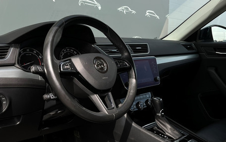 Skoda Superb III рестайлинг, 2019 год, 1 972 800 рублей, 5 фотография