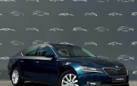 Skoda Superb III рестайлинг, 2019 год, 1 972 800 рублей, 3 фотография