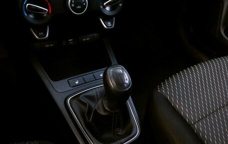 KIA Rio IV, 2019 год, 1 349 000 рублей, 9 фотография