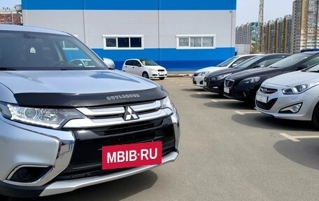 Mitsubishi Outlander III рестайлинг 3, 2017 год, 1 679 000 рублей, 7 фотография