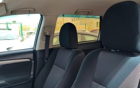 Mitsubishi Outlander III рестайлинг 3, 2017 год, 1 679 000 рублей, 19 фотография