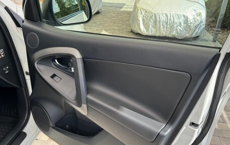 Toyota RAV4, 2012 год, 1 799 000 рублей, 18 фотография