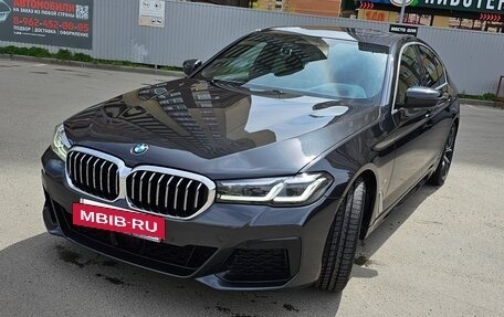 BMW 5 серия, 2022 год, 6 650 000 рублей, 3 фотография
