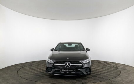 Mercedes-Benz A-Класс, 2019 год, 2 500 000 рублей, 2 фотография