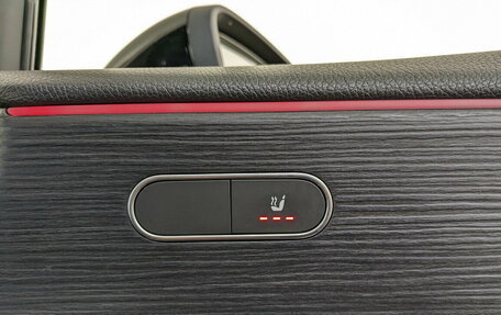 Mercedes-Benz A-Класс, 2019 год, 2 500 000 рублей, 28 фотография