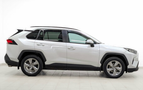 Toyota RAV4, 2020 год, 2 900 000 рублей, 4 фотография