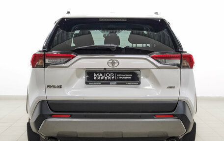 Toyota RAV4, 2020 год, 2 900 000 рублей, 6 фотография