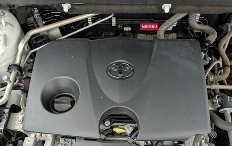 Toyota RAV4, 2020 год, 2 900 000 рублей, 8 фотография