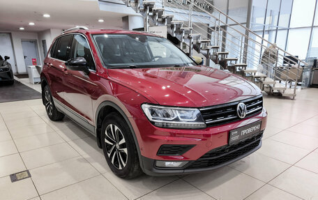 Volkswagen Tiguan II, 2019 год, 2 995 000 рублей, 7 фотография