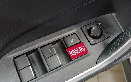 Toyota RAV4, 2020 год, 2 900 000 рублей, 24 фотография