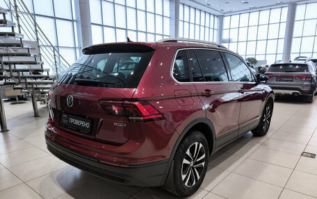 Volkswagen Tiguan II, 2019 год, 2 995 000 рублей, 9 фотография