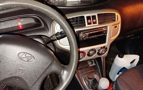 Hyundai Matrix I рестайлинг, 2002 год, 79 000 рублей, 9 фотография