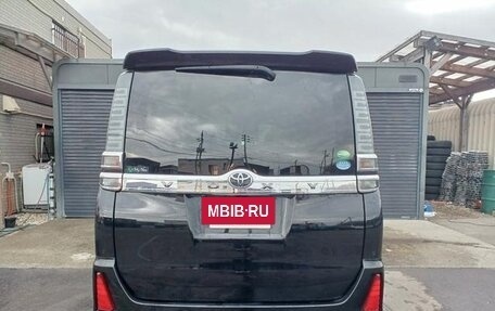 Toyota Voxy III, 2017 год, 1 750 000 рублей, 7 фотография