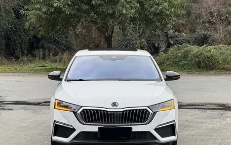 Skoda Octavia IV, 2021 год, 1 700 000 рублей, 2 фотография