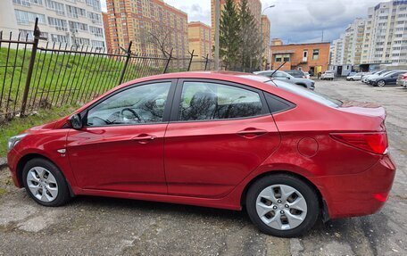 Hyundai Solaris II рестайлинг, 2016 год, 1 300 000 рублей, 2 фотография