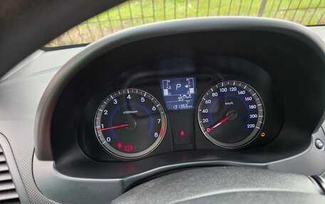 Hyundai Solaris II рестайлинг, 2016 год, 1 300 000 рублей, 10 фотография