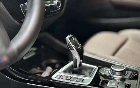 BMW 1 серия, 2022 год, 1 900 000 рублей, 13 фотография