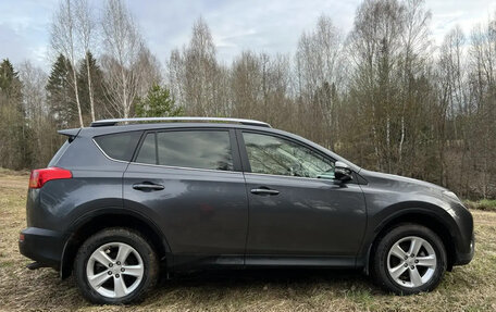 Toyota RAV4, 2014 год, 1 700 000 рублей, 4 фотография