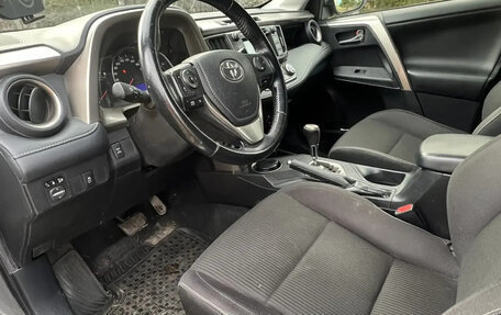 Toyota RAV4, 2014 год, 1 700 000 рублей, 6 фотография