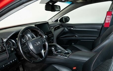 Toyota Camry, 2021 год, 3 400 000 рублей, 5 фотография