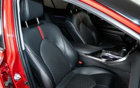 Toyota Camry, 2021 год, 3 400 000 рублей, 14 фотография