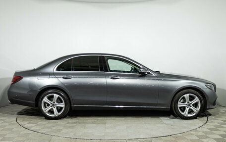 Mercedes-Benz E-Класс, 2018 год, 3 079 000 рублей, 4 фотография