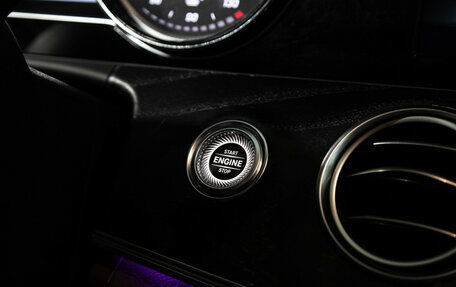 Mercedes-Benz E-Класс, 2018 год, 3 079 000 рублей, 20 фотография