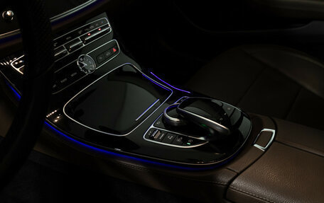 Mercedes-Benz E-Класс, 2018 год, 3 079 000 рублей, 23 фотография