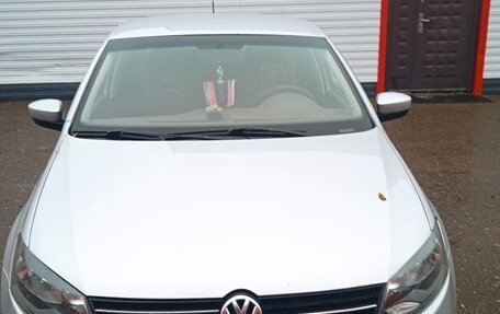 Volkswagen Polo VI (EU Market), 2012 год, 550 000 рублей, 1 фотография