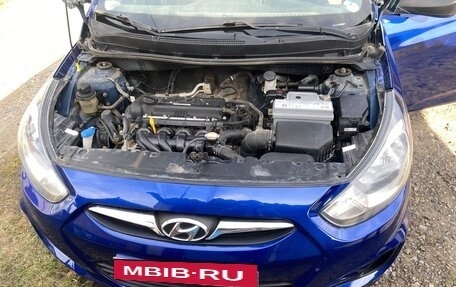 Hyundai Solaris II рестайлинг, 2012 год, 700 000 рублей, 8 фотография