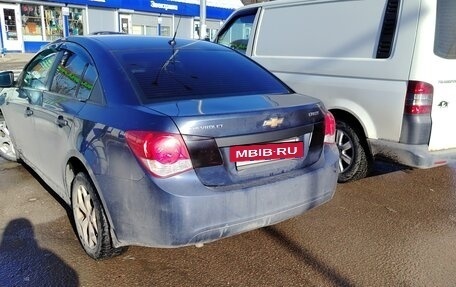 Chevrolet Cruze II, 2010 год, 550 000 рублей, 6 фотография