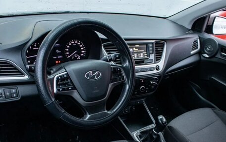 Hyundai Solaris II рестайлинг, 2018 год, 980 000 рублей, 11 фотография