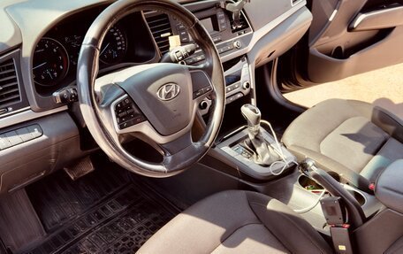 Hyundai Elantra VI рестайлинг, 2017 год, 1 850 000 рублей, 5 фотография