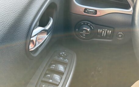 Jeep Cherokee, 2018 год, 2 450 000 рублей, 13 фотография