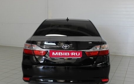 Toyota Camry, 2017 год, 1 710 000 рублей, 10 фотография