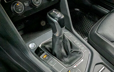 Volkswagen Tiguan II, 2020 год, 3 200 000 рублей, 29 фотография