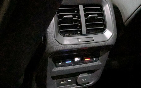 Volkswagen Tiguan II, 2020 год, 3 200 000 рублей, 25 фотография