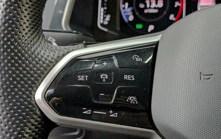 Volkswagen Tiguan II, 2020 год, 3 200 000 рублей, 26 фотография