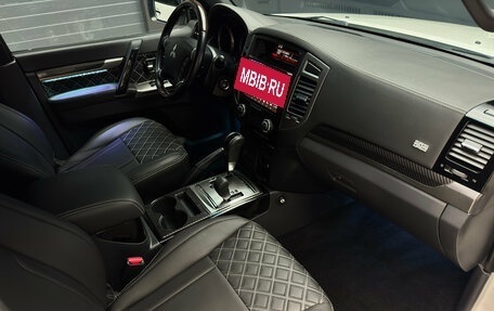 Mitsubishi Pajero IV, 2020 год, 3 990 000 рублей, 12 фотография